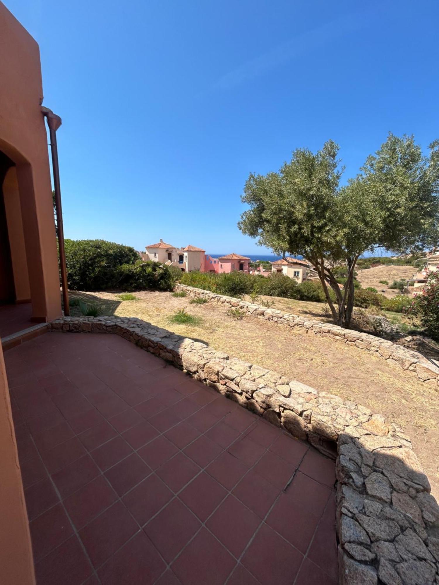 Calarossa Village Isola Rossa Esterno foto